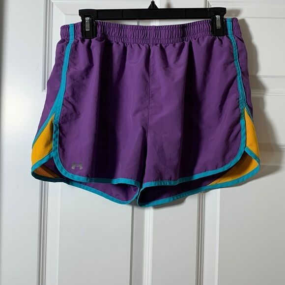 Under Armour Heat Gear Size Large running shorts - Picture 1 of 7